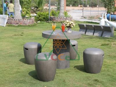 Concrete Round Table 4 seaters